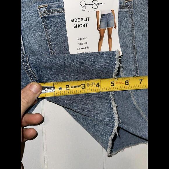 NWT Jessica Simpson Side Slit Short High Rise Frayed‎ Hem Size 6 Relaxed Fit - Picture 6 of 6